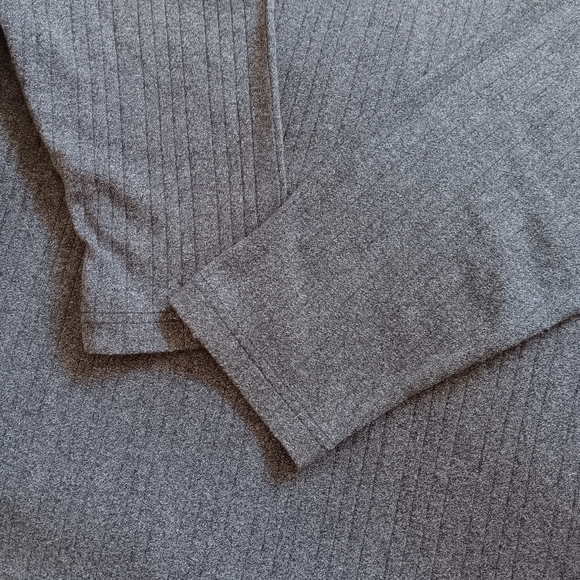 Grey Sweater Size Xl Long Sleeves - Picture 5 of 7
